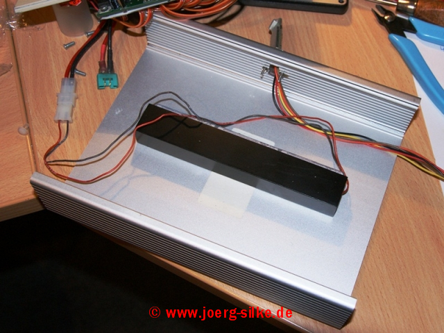 Blauzahn - Position der Akkuhalterung im Gehäuse